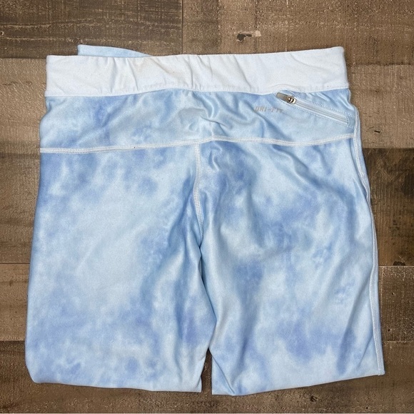 Nike Cropped Legging size Medium - Picture 10 of 11